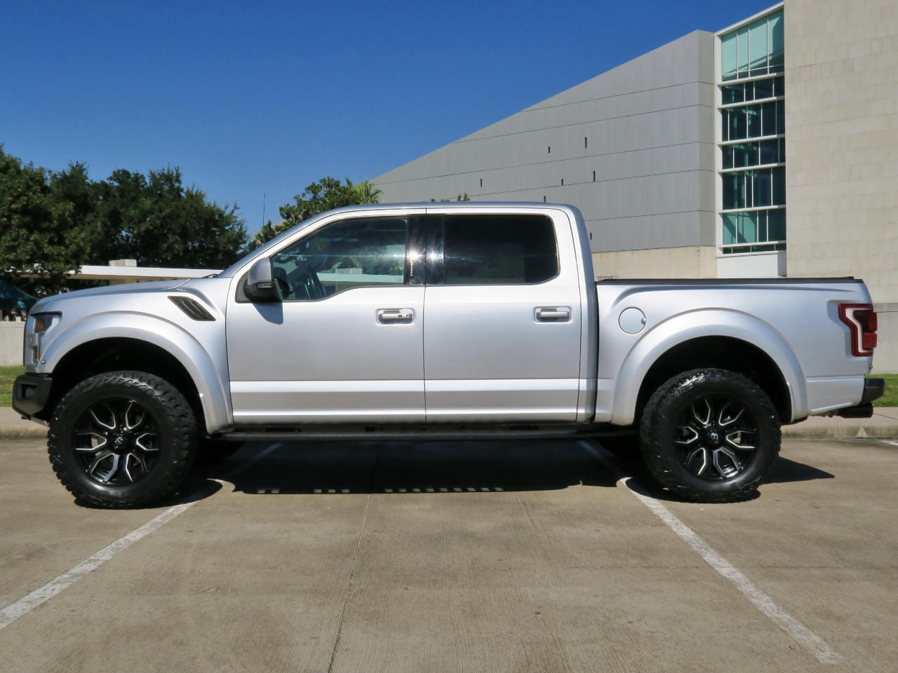 Ford F-150 Raptor 4WD SuperCrew 5.5' Box 2019