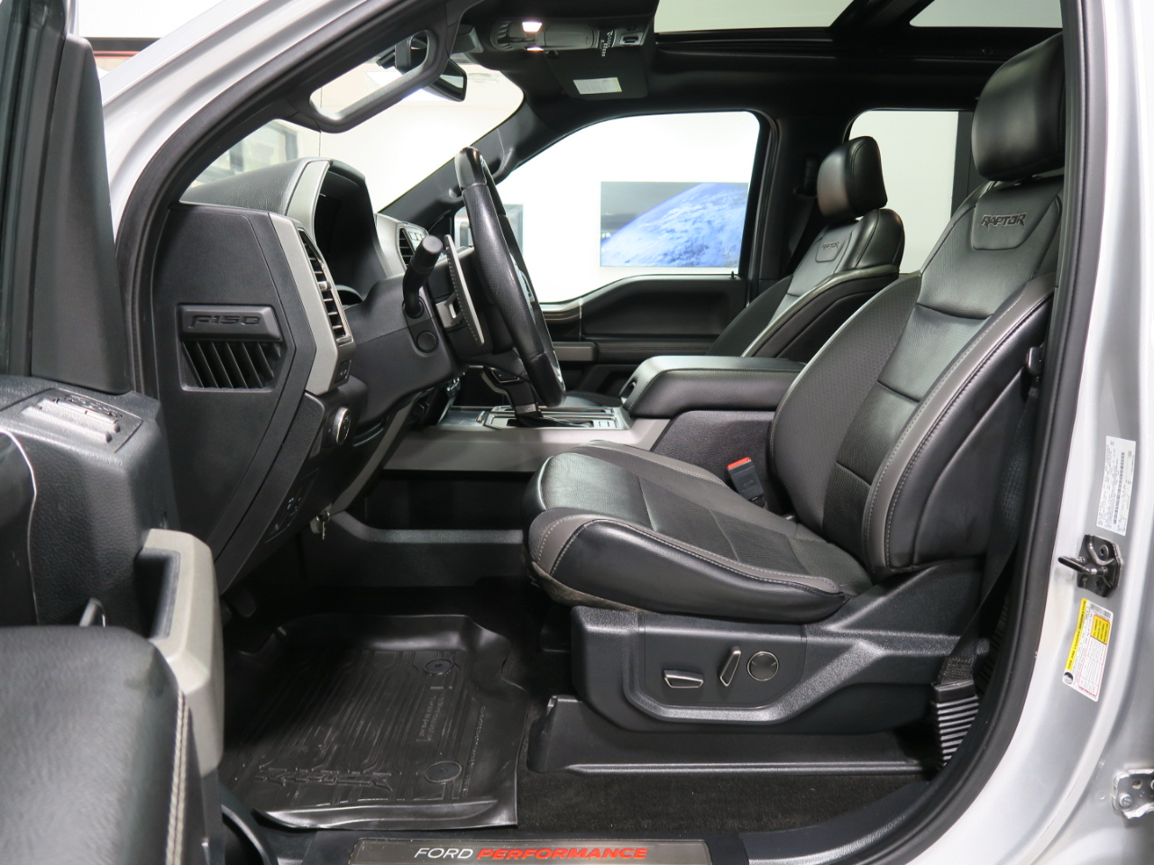 Ford F-150 Raptor 4WD SuperCrew 5.5' Box 2019