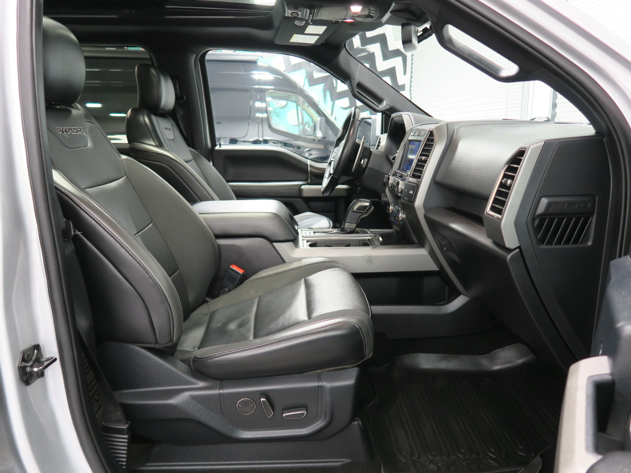 Ford F-150 Raptor 4WD SuperCrew 5.5' Box 2019