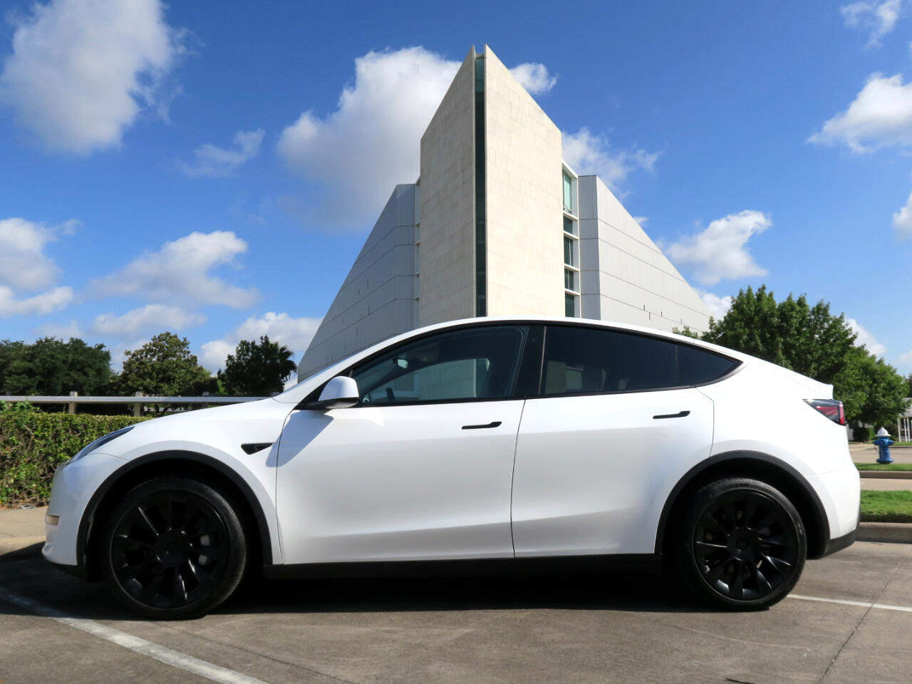 2023 Tesla Model Y Long Range AWD