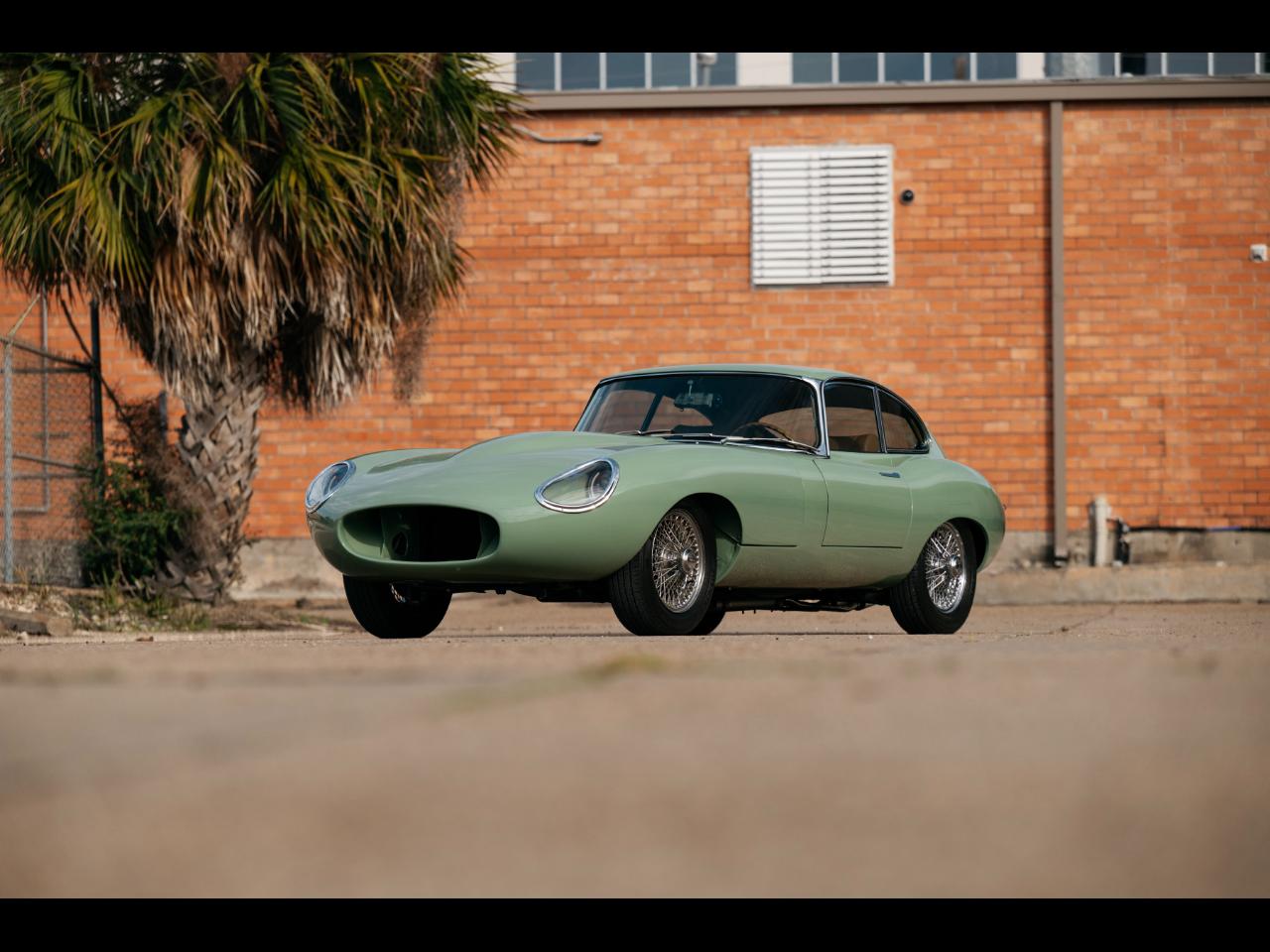 1971 Jaguar XKE 2+2