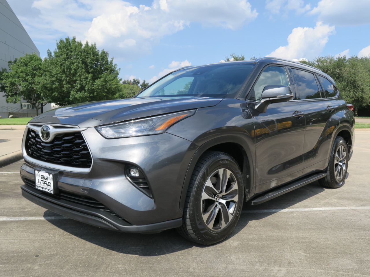 Toyota Highlander XLE FWD (Natl) 2021