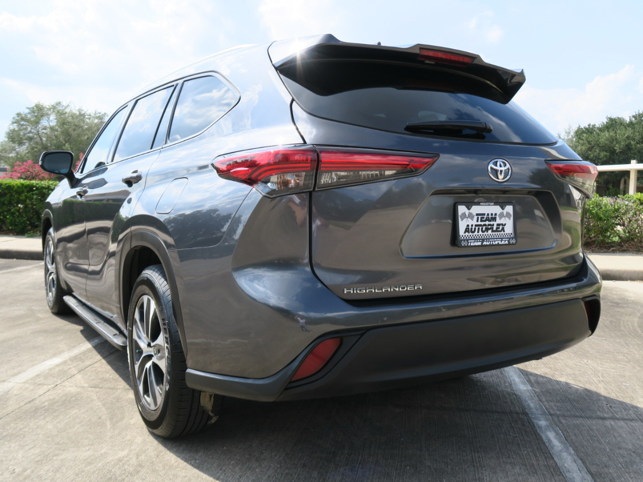 Toyota Highlander XLE FWD (Natl) 2021