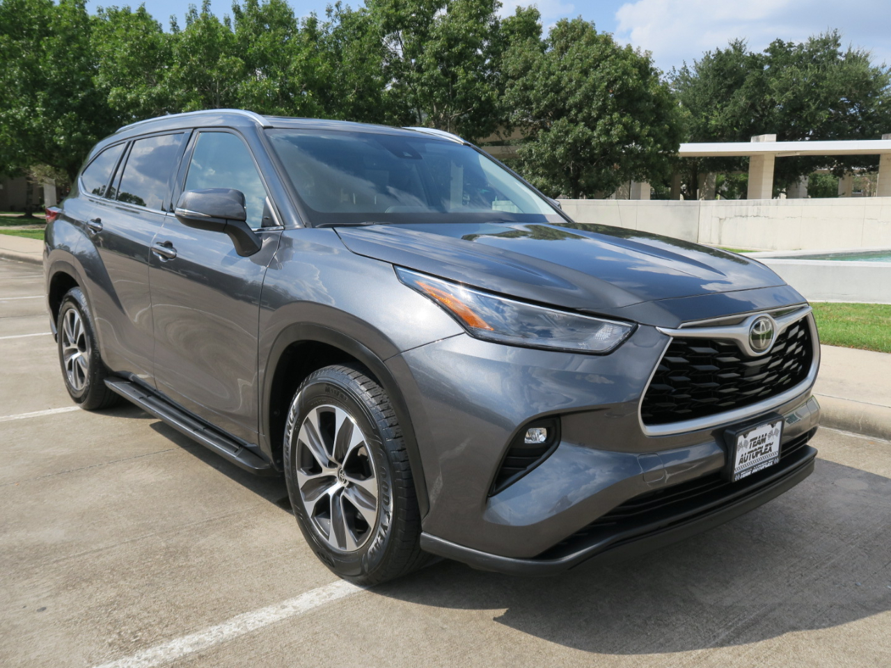 Toyota Highlander XLE FWD (Natl) 2021