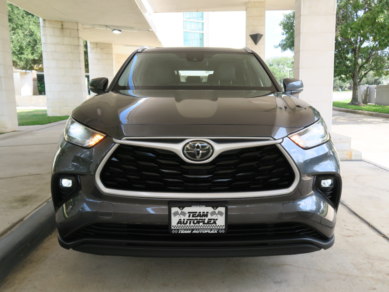 Toyota Highlander XLE FWD (Natl) 2021
