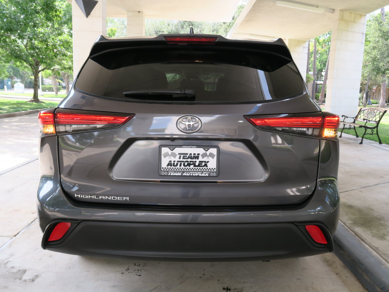 Toyota Highlander XLE FWD (Natl) 2021