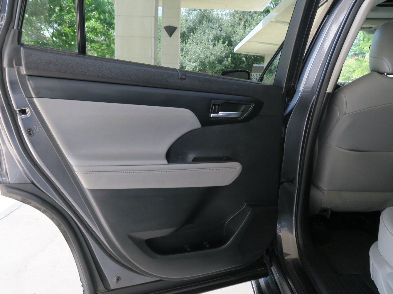 Toyota Highlander XLE FWD (Natl) 2021