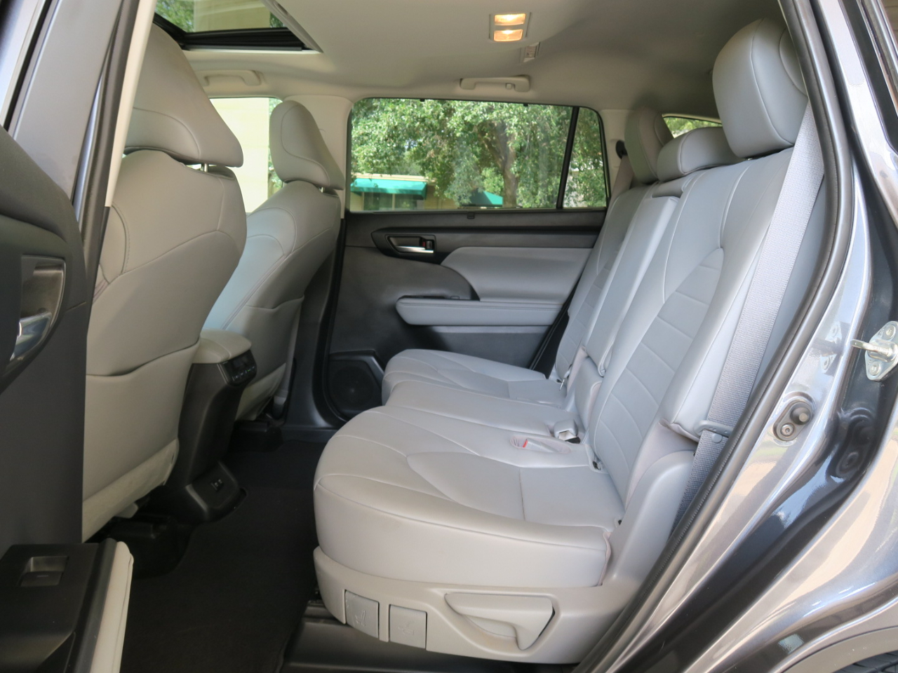 Toyota Highlander XLE FWD (Natl) 2021