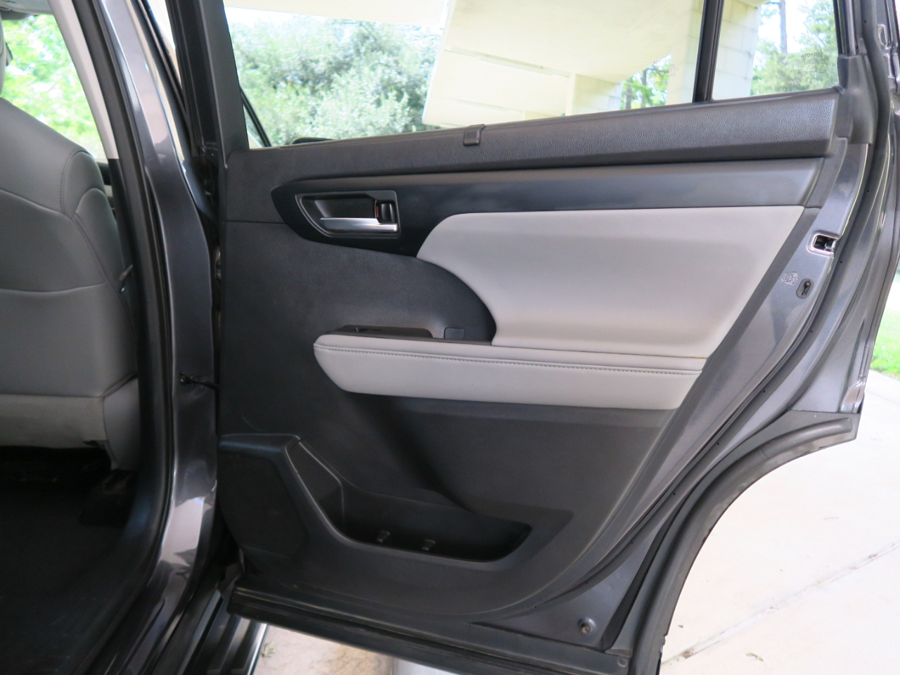 Toyota Highlander XLE FWD (Natl) 2021