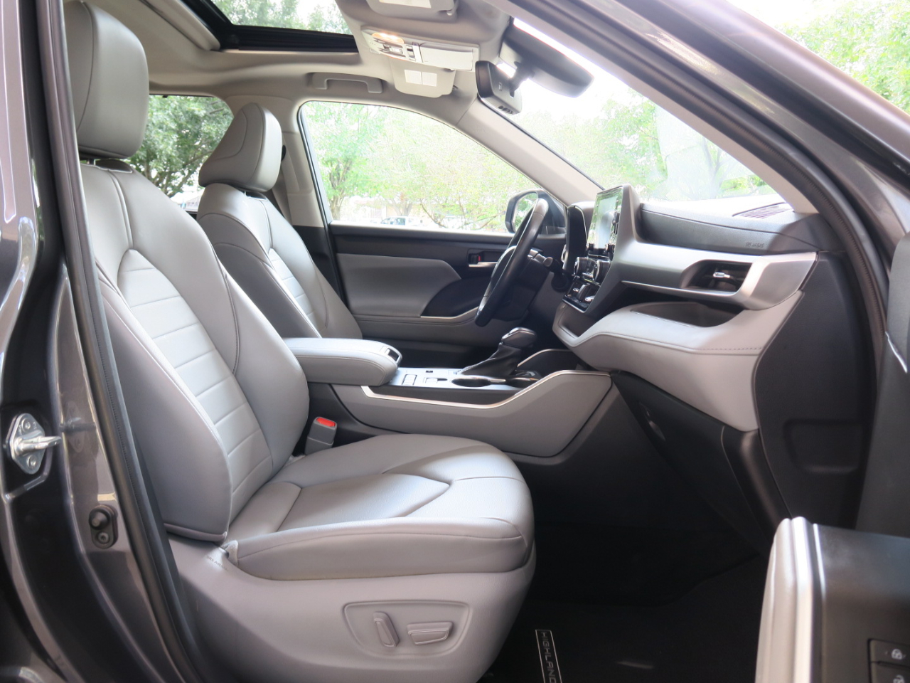 Toyota Highlander XLE FWD (Natl) 2021