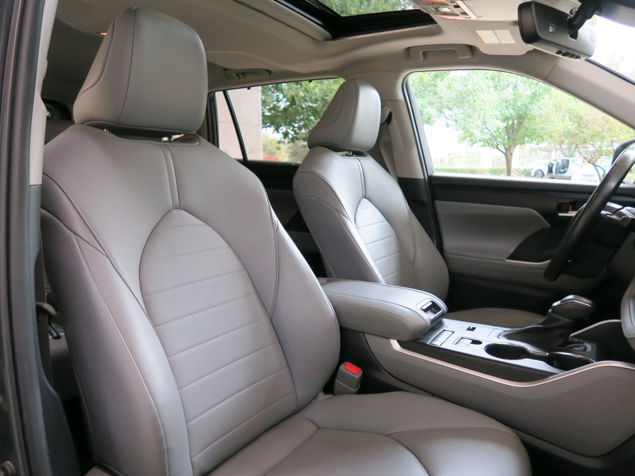 Toyota Highlander XLE FWD (Natl) 2021