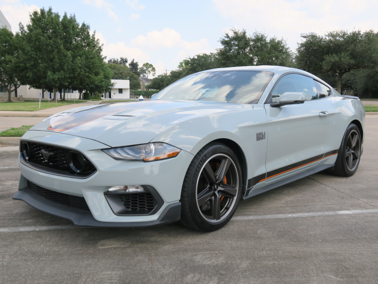 2023 Ford Mustang Mach 1 photo 2