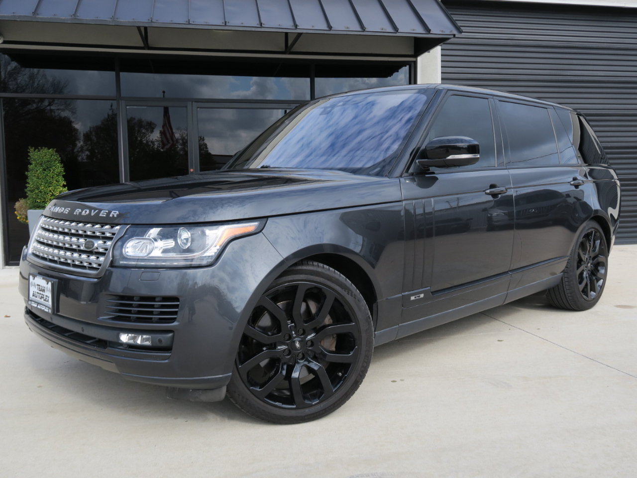 2017 Land Rover Range Rover V8 Supercharged LWB