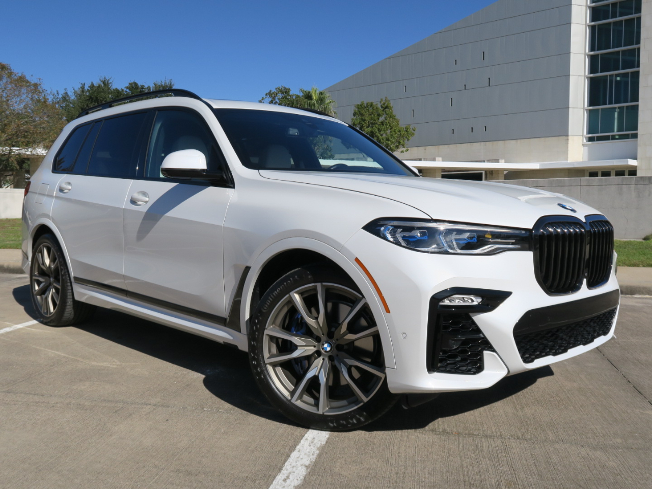 2022 BMW X7 M50i Sports Activity Vehicle