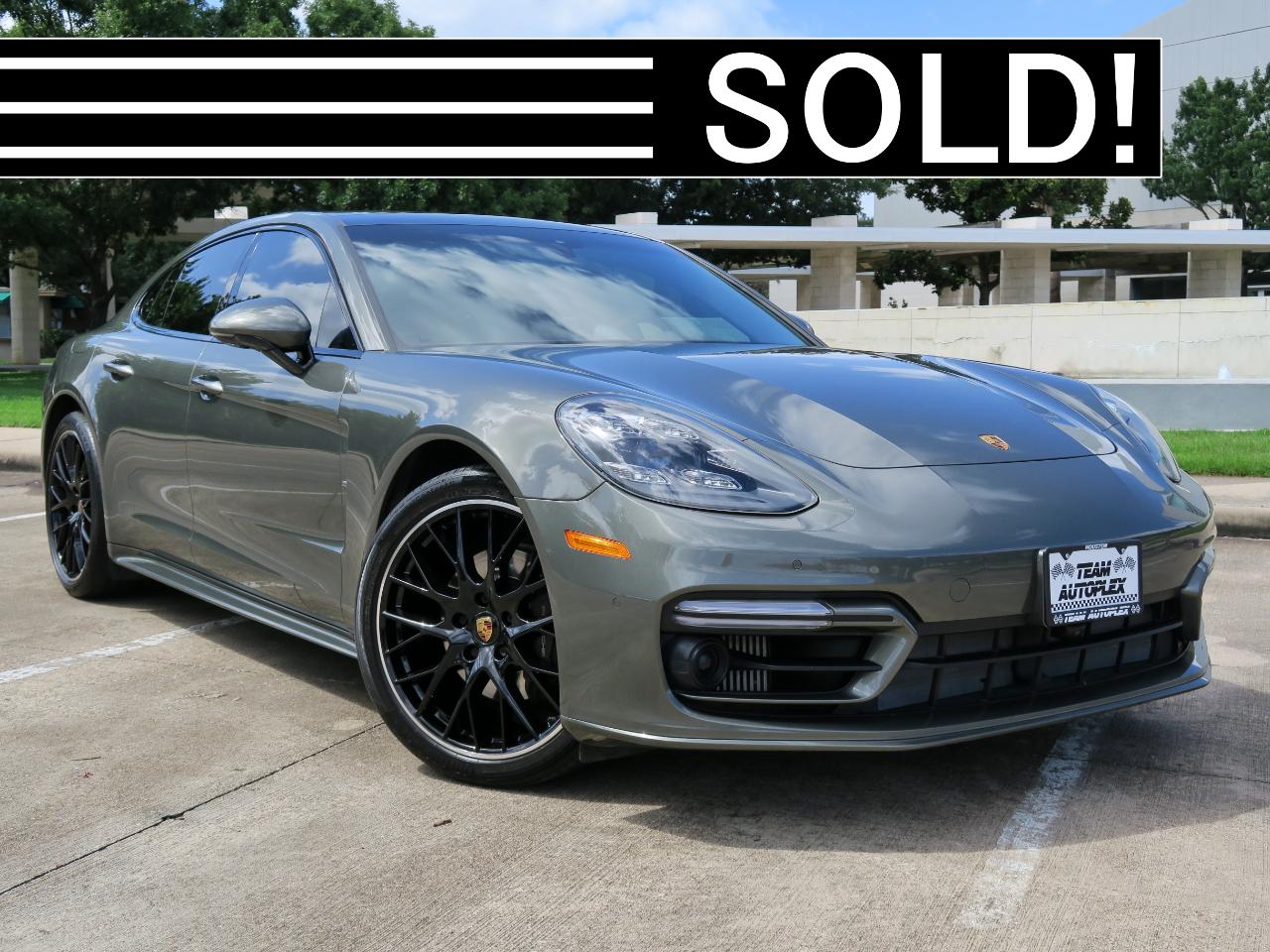 2022 Porsche Panamera Platinum Edition RWD