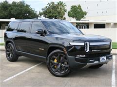 2023 Rivian R1S 
