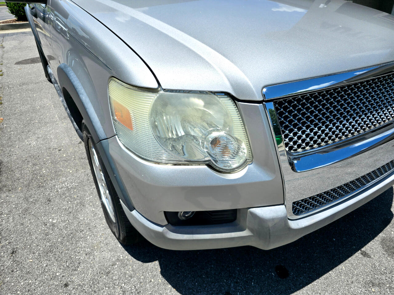 2007 Ford Explorer Sport Trac XLT photo 3