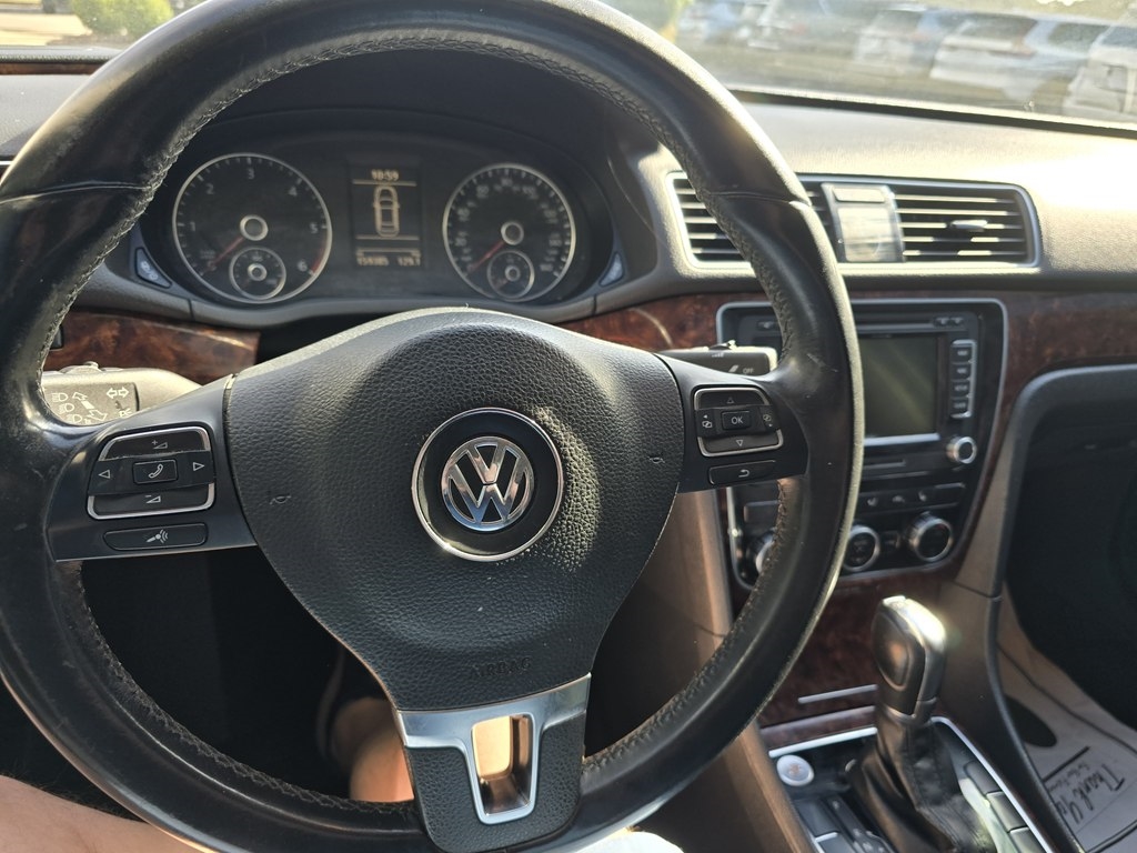 Volkswagen Passat  2013 Volkswagen Passat  2013