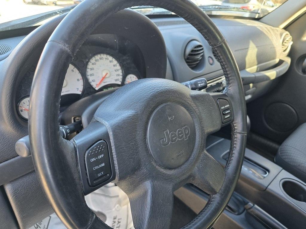 Jeep Liberty  2004