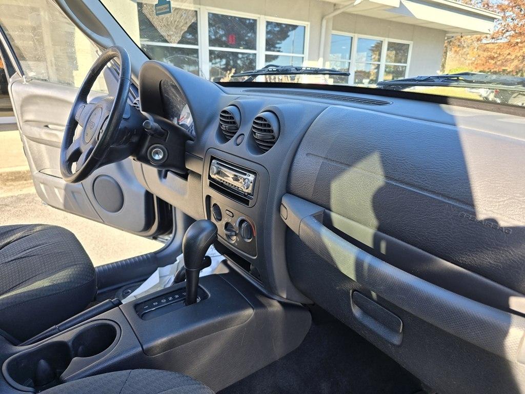 Jeep Liberty  2004
