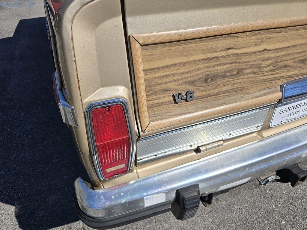 Jeep Grand Wagoneer  1990