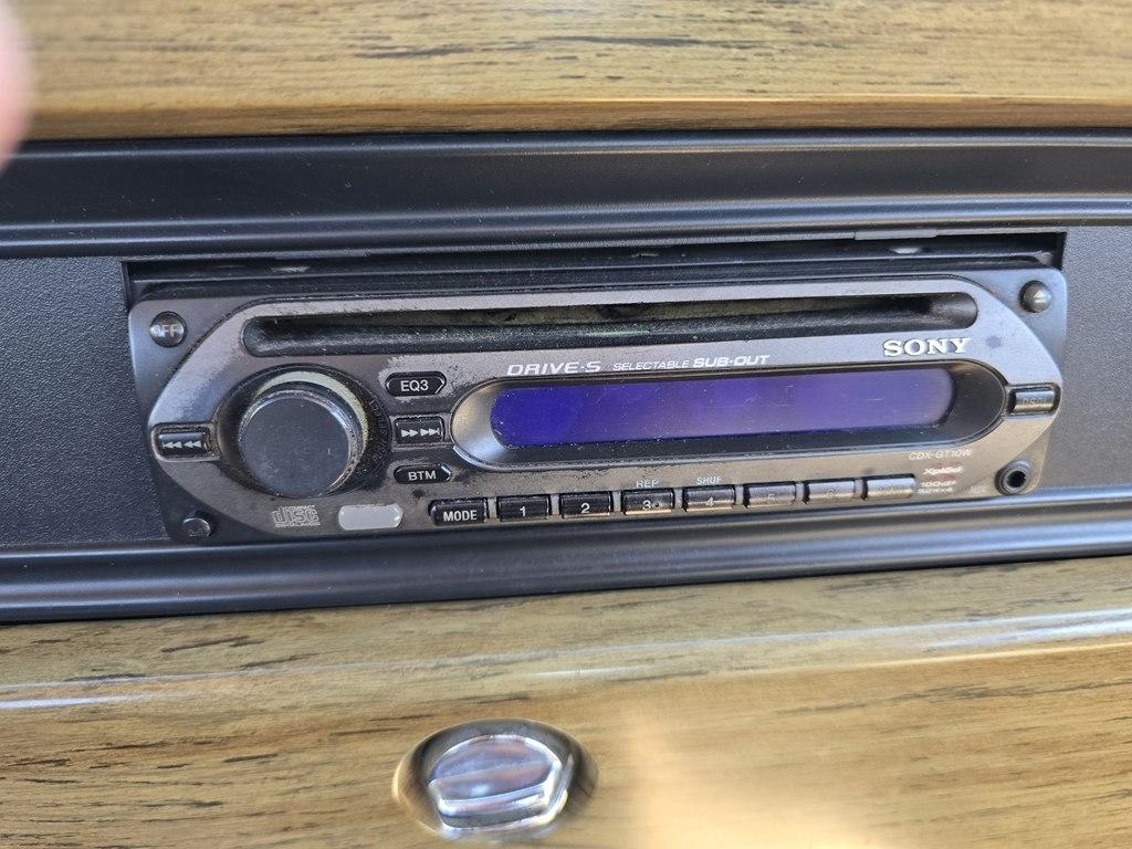 Jeep Grand Wagoneer  1990