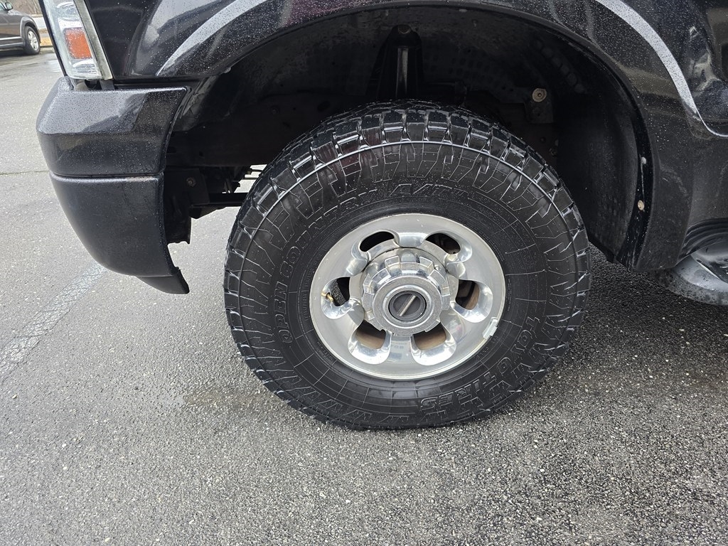 Ford Excursion  2005