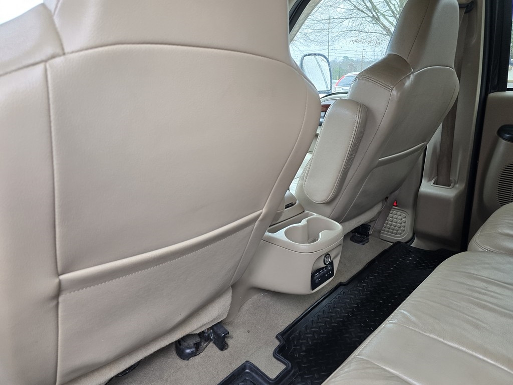 Ford Excursion  2005