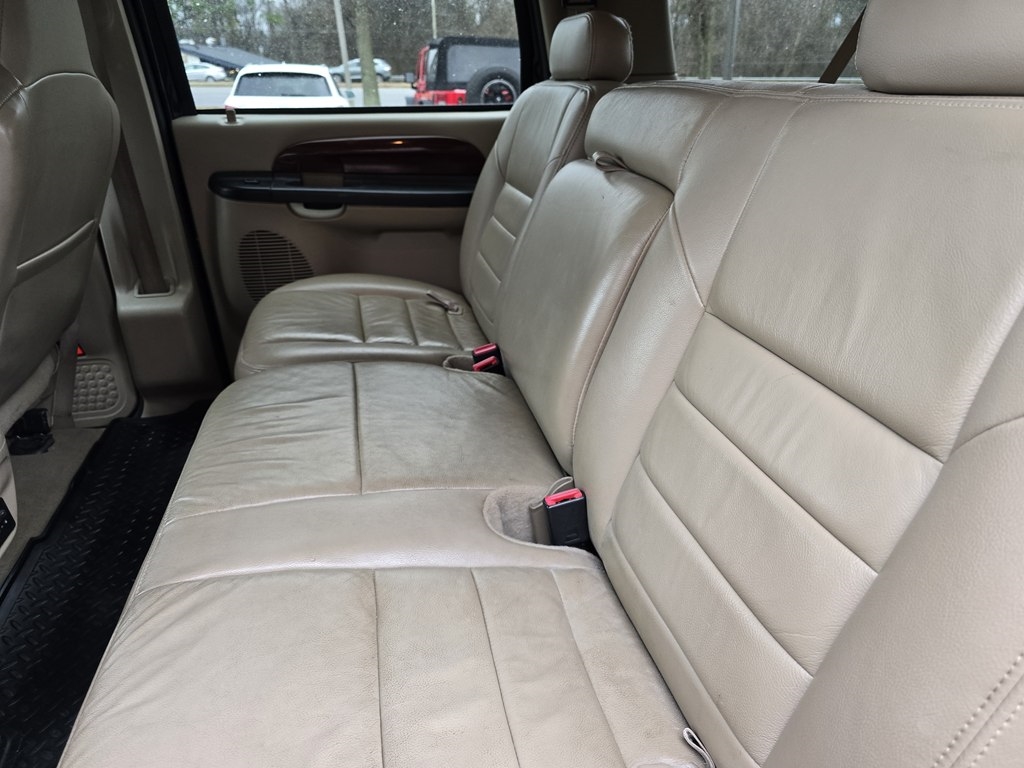 Ford Excursion  2005