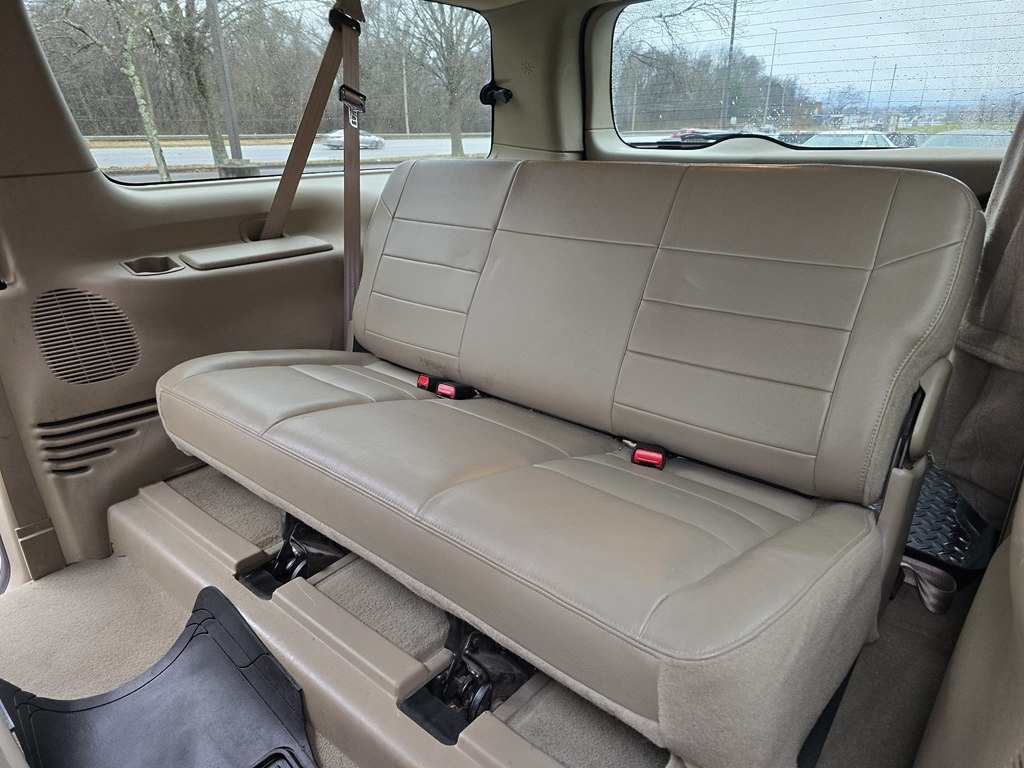 Ford Excursion  2005