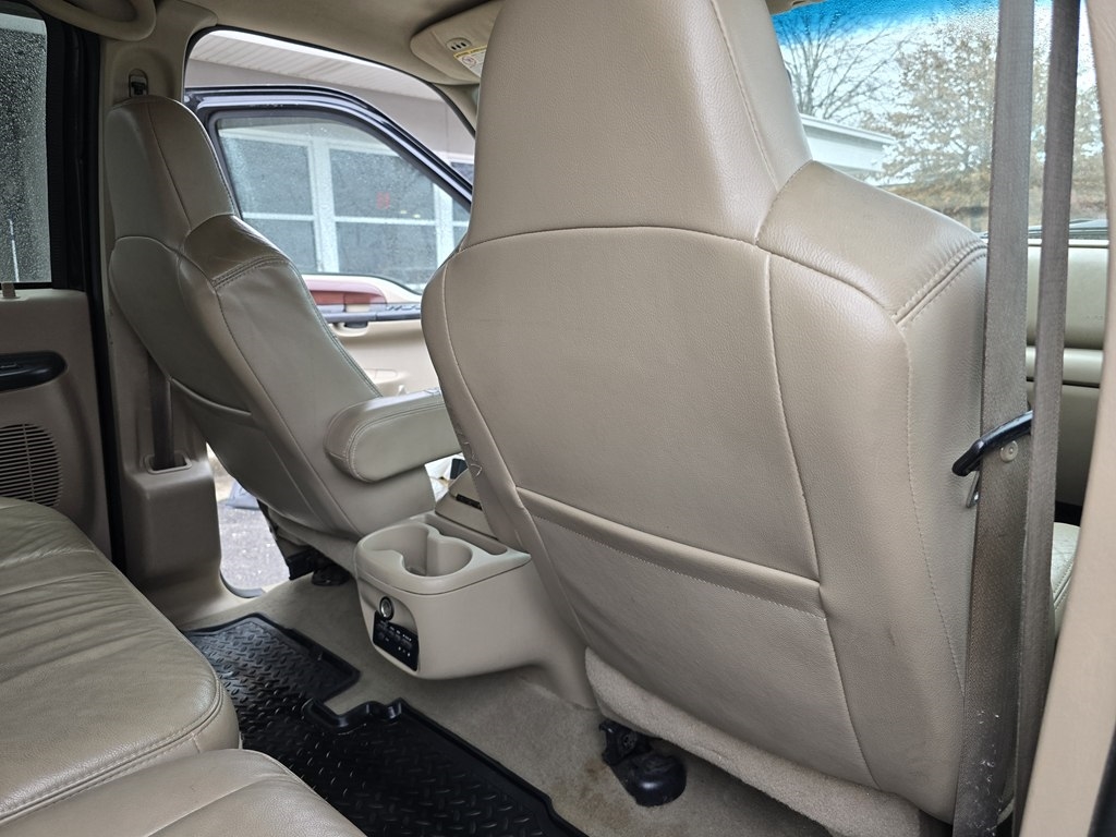 Ford Excursion  2005