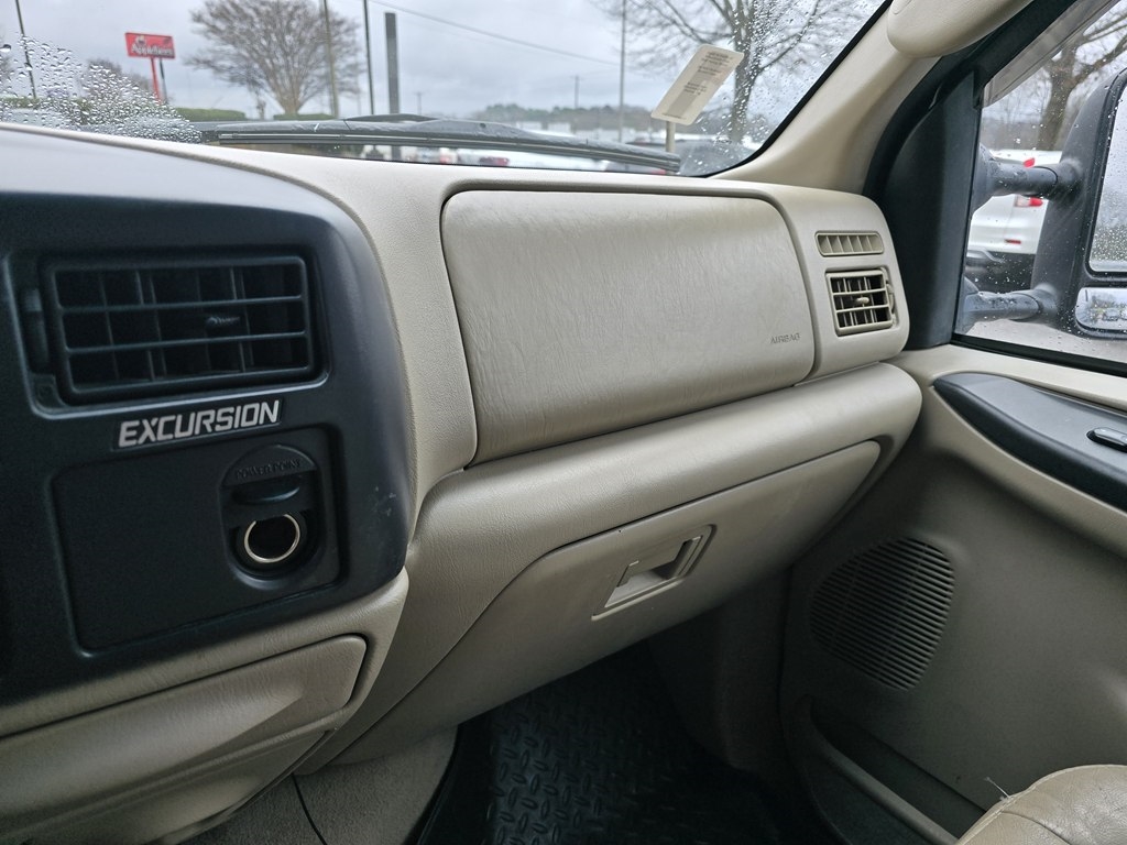 Ford Excursion  2005