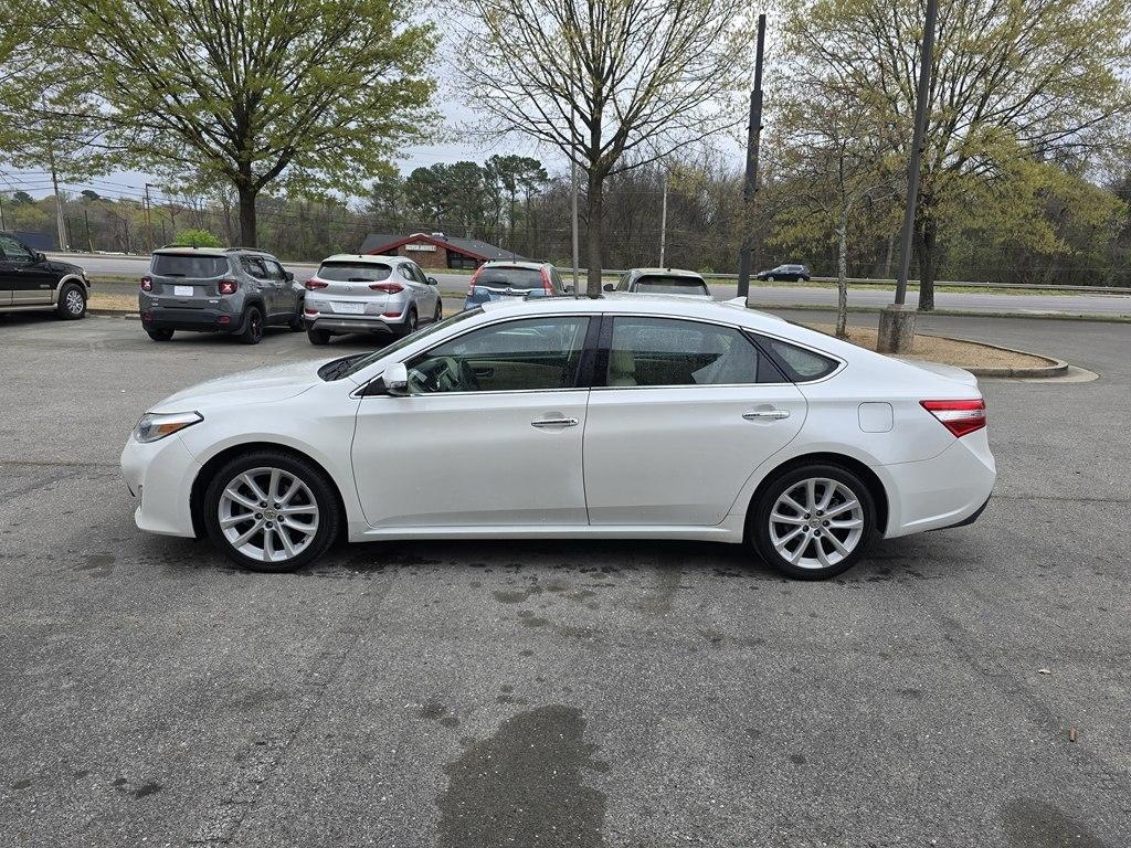 Toyota Avalon  2013