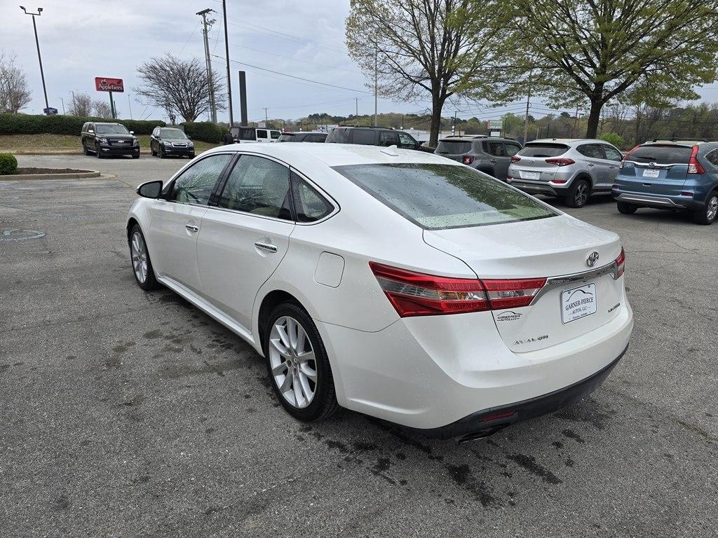 Toyota Avalon  2013