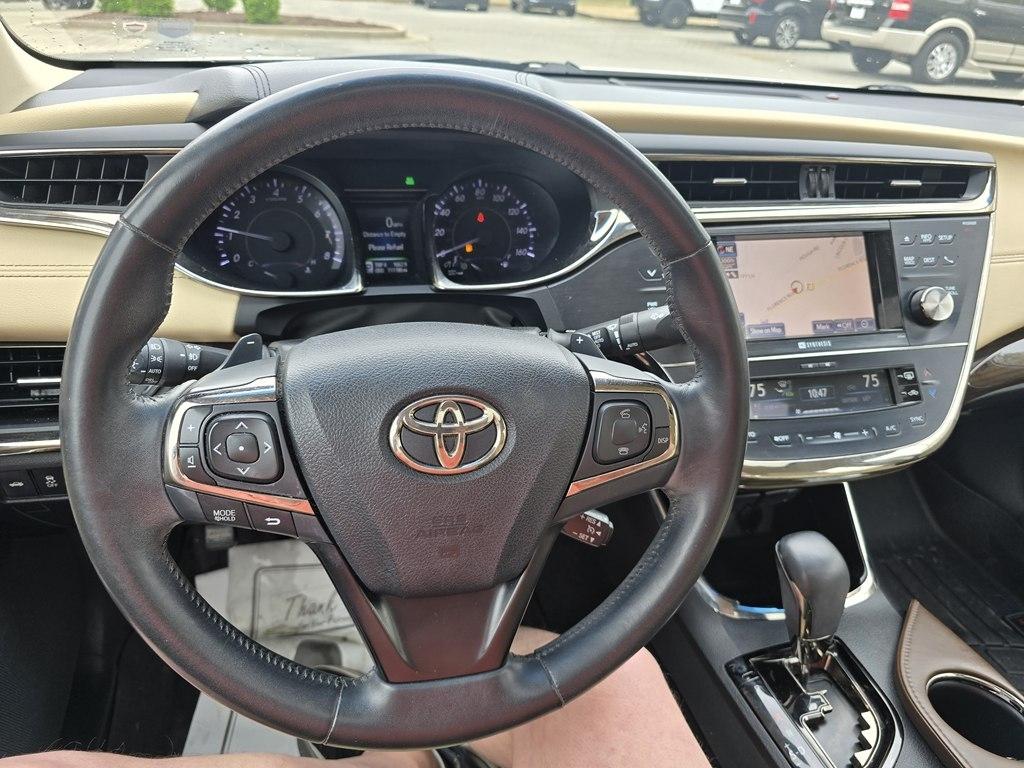 Toyota Avalon  2013