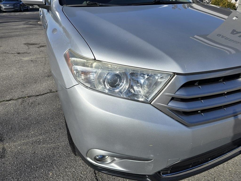 Toyota Highlander  2013