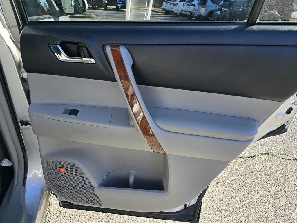 Toyota Highlander  2013