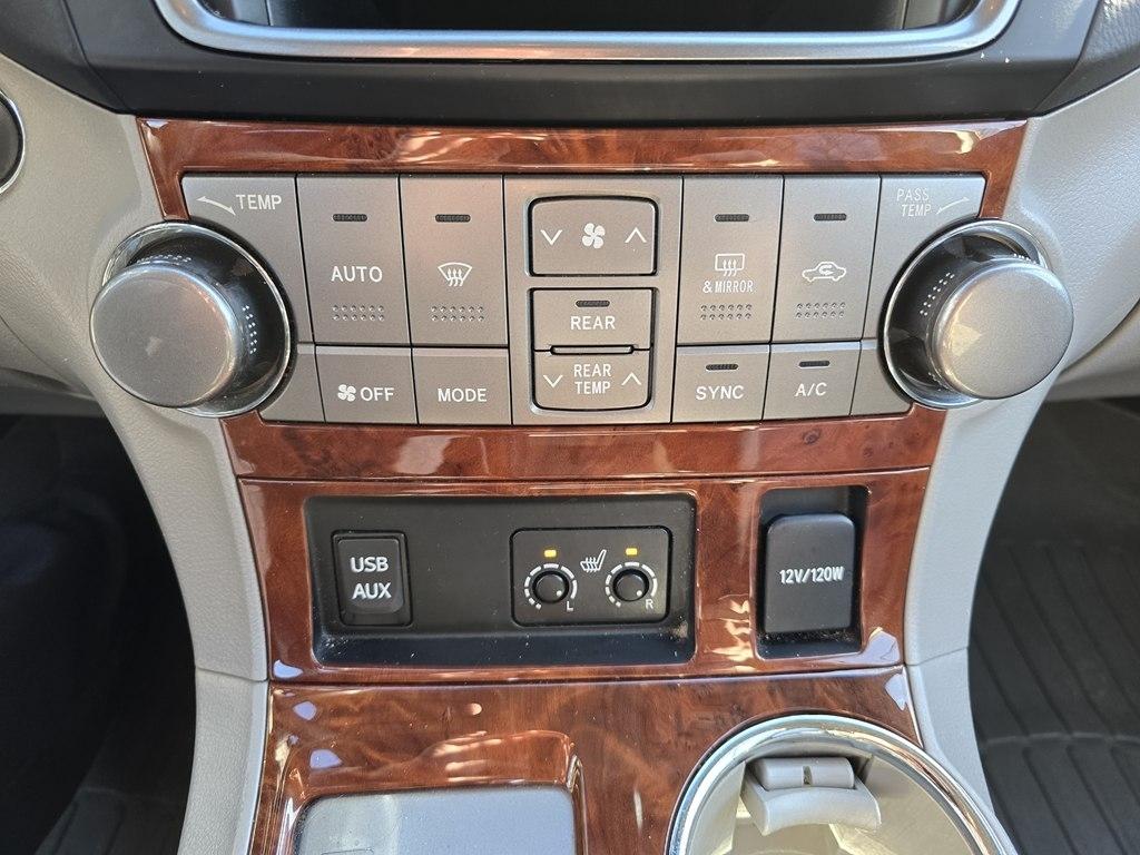 Toyota Highlander  2013