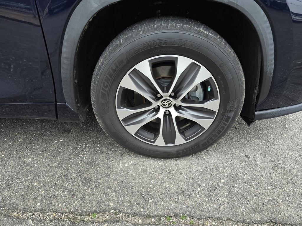 Toyota Highlander Hybrid  2020