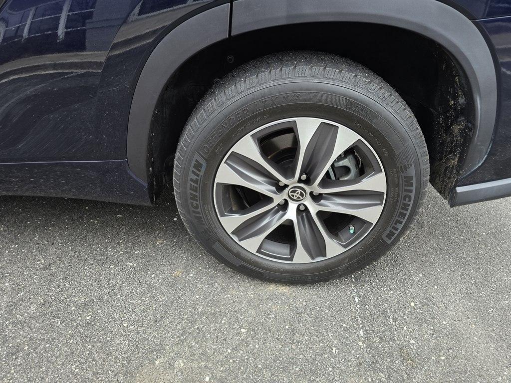 Toyota Highlander Hybrid  2020