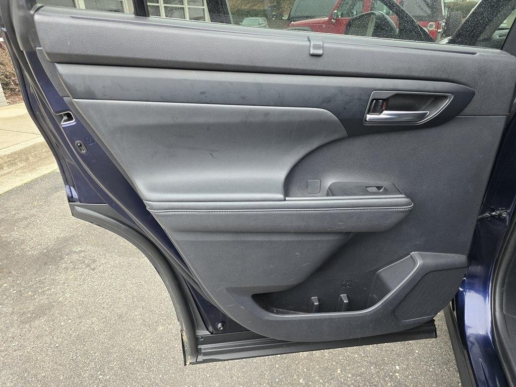 Toyota Highlander Hybrid  2020