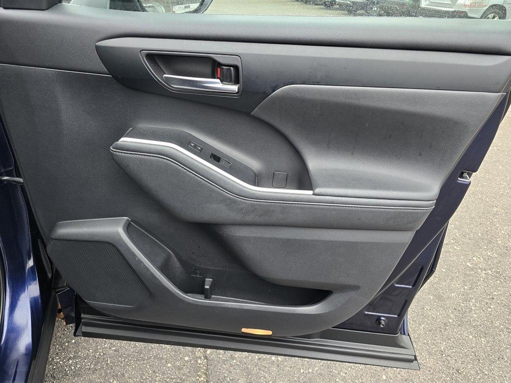 Toyota Highlander Hybrid  2020