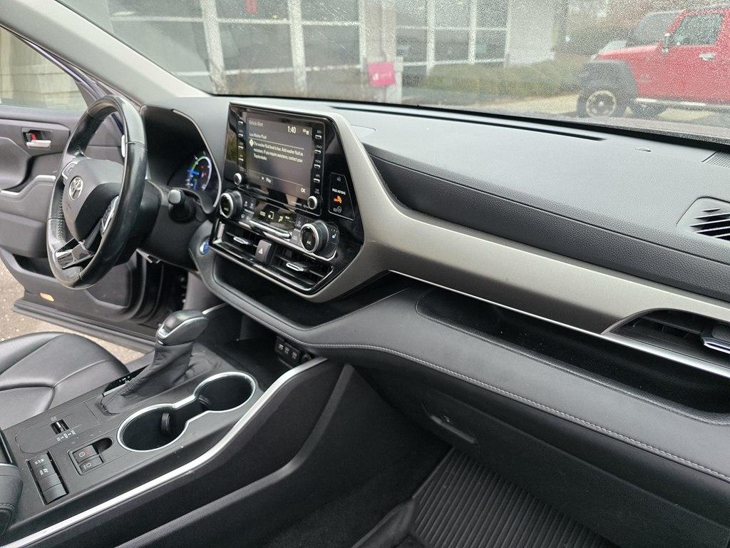 Toyota Highlander Hybrid  2020