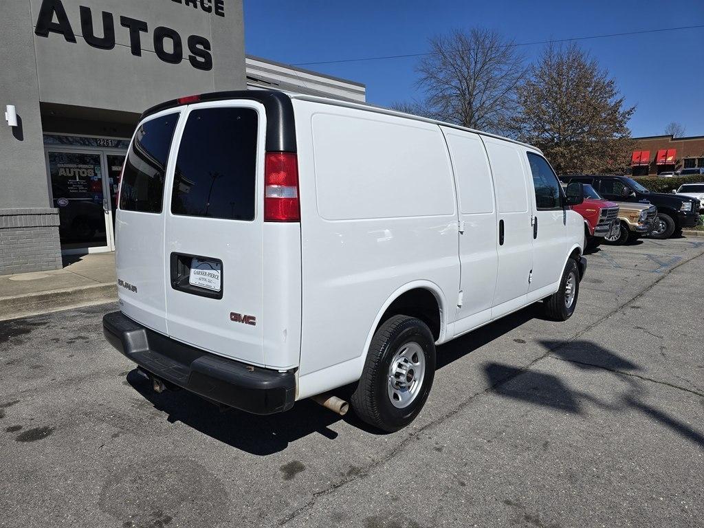 GMC Savana  2022