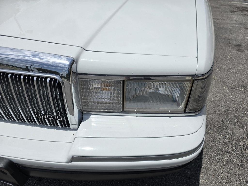 Lincoln Town Car  1993
