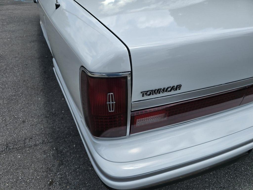 Lincoln Town Car  1993