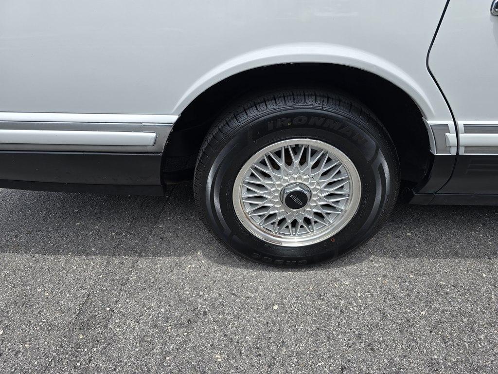 Lincoln Town Car  1993