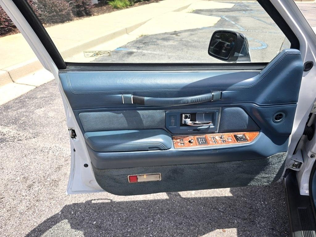 Lincoln Town Car  1993