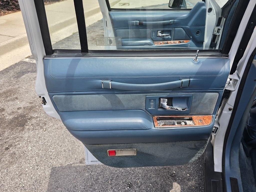 Lincoln Town Car  1993