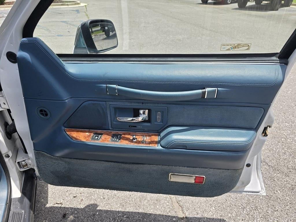 Lincoln Town Car  1993